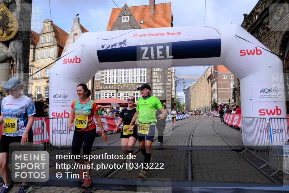 13.09.2026 - 21. swb-Marathon Bremen Tim E. http://msf.ph/oto/10343222 13.09.2026 11:13:23 Ziel 10804, 10893, 11048, 11357, 11606, 11627, 12050, 12060, 12393, 12418 meine-sportfotos.de