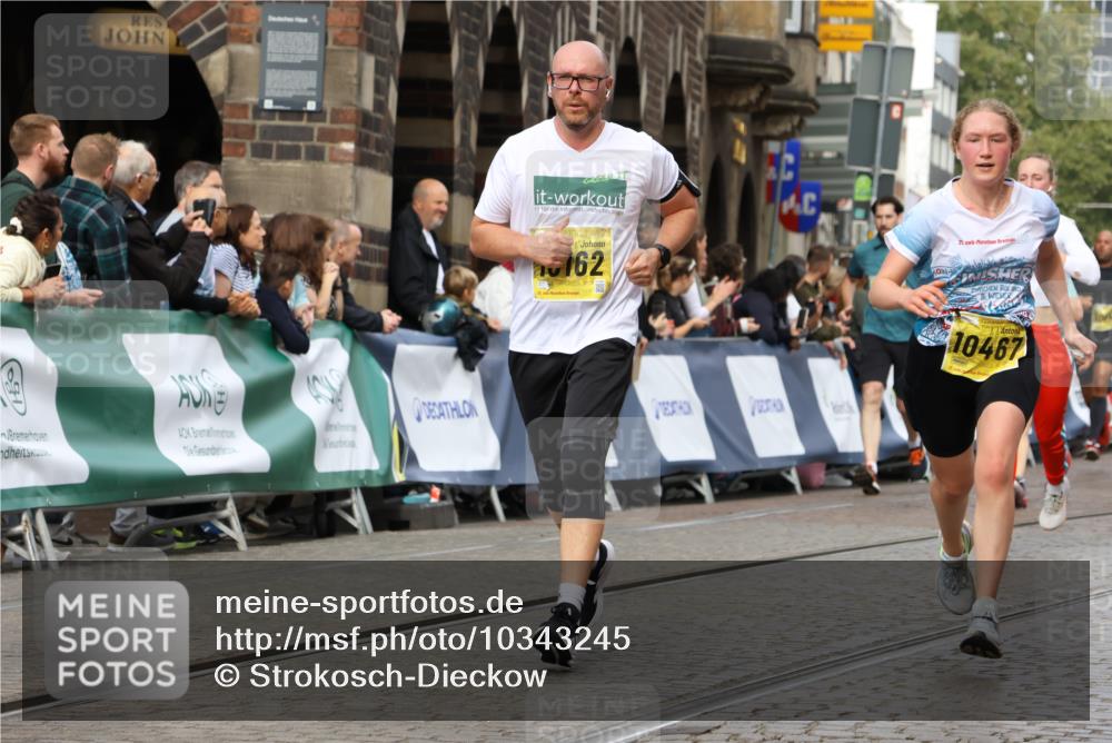 13.09.2026 - 21. swb-Marathon Bremen Strokosch-Dieckow http://msf.ph/oto/10343245 13.09.2026 10:51:53 Ziel 10334, 10348, 10467, 10544, 10763, 10825, 10862, 10984, 11145, 11273, 11787, 12329, 12424, 12548, 13631, 10218, 10588, 11277, 11285, 11376, 11487, 11555, 11869, 11877, 12349 meine-sportfotos.de