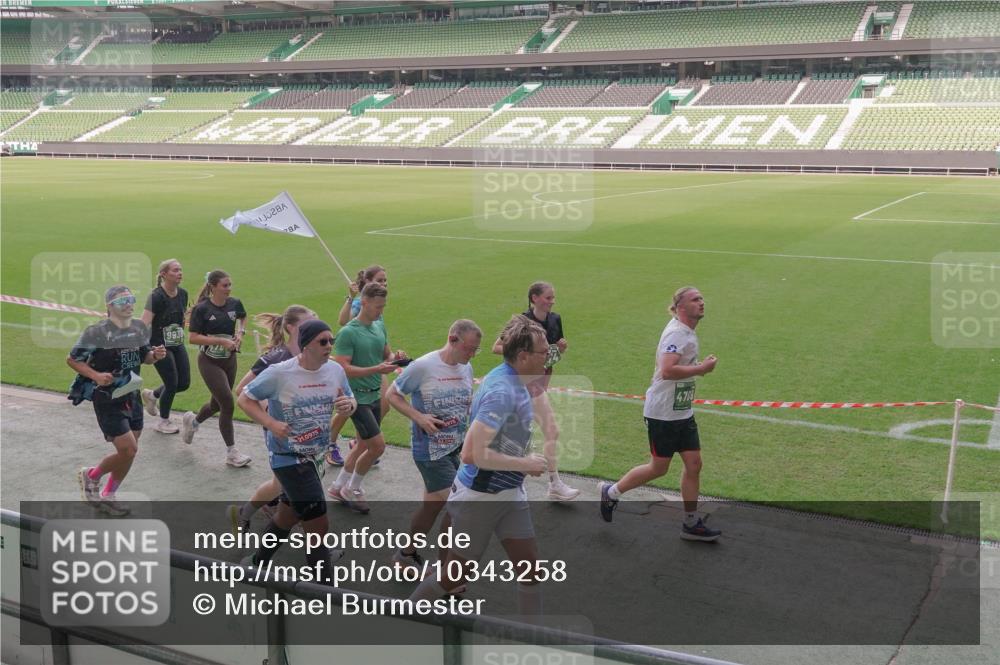 13.09.2026 - 21. swb-Marathon Bremen Michael Burmester http://msf.ph/oto/10343258 13.09.2026 13:27:33 Laufen im Stadion 111, 186, 202, 357, 364, 390, 478, 597, 726, 829, 833, 888, 925, 1077, 1220, 1412, 1473, 1496, 1608, 1700, 1769, 1958, 1961, 1984, 2236, 2273, 2309, 2388, 2404, 2428, 2502, 2507, 2508, 2542, 2558, 2576, 2582, 2592, 2725, 2748, 2817, 2875, 2876, 2923, 2965, 2970, 3045, 3047, 3050, 3073, 3084, 3184, 3219, 3359, 3540, 3589, 3592, 3629, 3756, 3826, 3851, 3885, 3907, 3978, 4238, 4457, 4660 meine-sportfotos.de