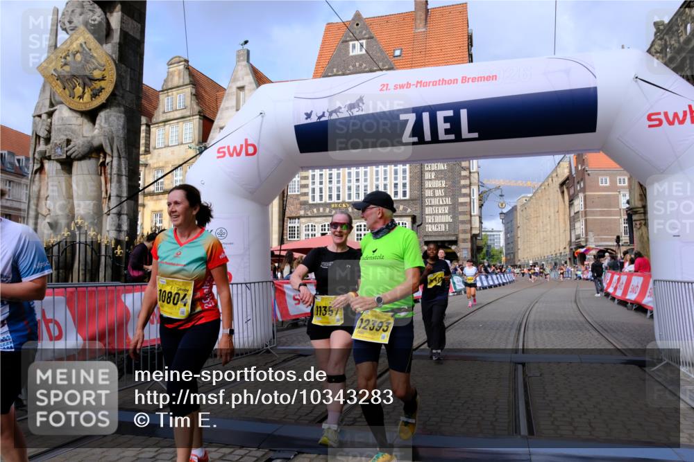 13.09.2026 - 21. swb-Marathon Bremen Tim E. http://msf.ph/oto/10343283 13.09.2026 11:13:24 Ziel 10804, 10893, 11048, 11357, 11606, 11627, 12050, 12060, 12393, 12418 meine-sportfotos.de