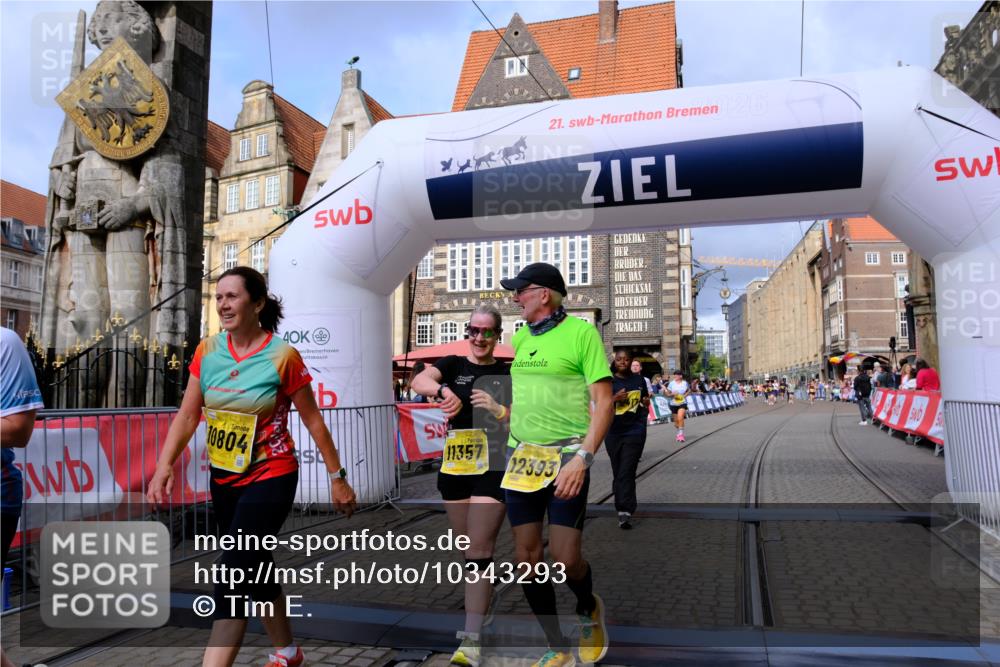 13.09.2026 - 21. swb-Marathon Bremen Tim E. http://msf.ph/oto/10343293 13.09.2026 11:13:24 Ziel 10804, 10893, 11048, 11357, 11606, 11627, 12050, 12060, 12393, 12418 meine-sportfotos.de