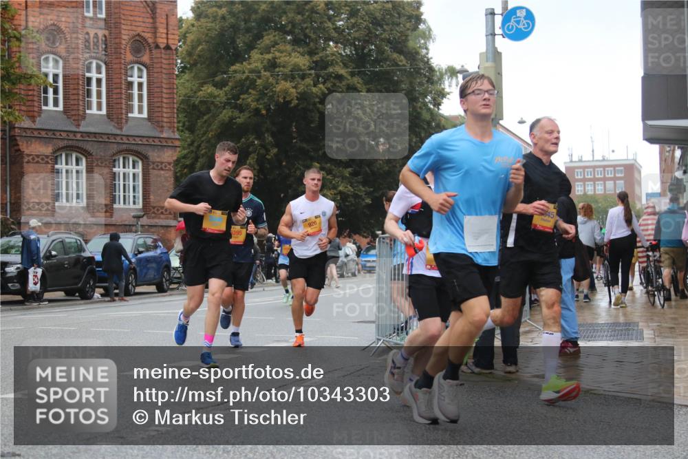 13.09.2026 - Kiel Lauf Markus Tischler http://msf.ph/oto/10343303 13.09.2026 11:35:57 Fleethörn 100, 395, 926 meine-sportfotos.de