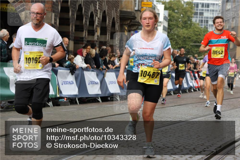 13.09.2026 - 21. swb-Marathon Bremen Strokosch-Dieckow http://msf.ph/oto/10343328 13.09.2026 10:51:54 Ziel 10162, 10281, 10334, 10348, 10467, 10544, 10763, 10825, 10862, 10984, 11145, 11273, 11787, 12329, 12424, 12548, 13631, 10218, 10588, 11277, 11285, 11376, 11487, 11555, 11869, 11877 meine-sportfotos.de