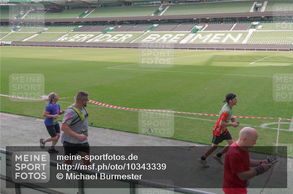 13.09.2026 - 21. swb-Marathon Bremen Michael Burmester http://msf.ph/oto/10343339 13.09.2026 13:27:45 Laufen im Stadion 111, 186, 357, 364, 390, 478, 597, 726, 829, 833, 888, 925, 1077, 1220, 1298, 1325, 1412, 1496, 1608, 1700, 1741, 1769, 1958, 1961, 1984, 2236, 2273, 2309, 2388, 2404, 2428, 2472, 2502, 2507, 2542, 2574, 2576, 2582, 2725, 2743, 2748, 2817, 2875, 2876, 2923, 2965, 3045, 3050, 3061, 3073, 3084, 3184, 3219, 3540, 3589, 3592, 3629, 3694, 3756, 3826, 3853, 3885, 3907, 3978, 4108, 4238, 4457, 4660 meine-sportfotos.de