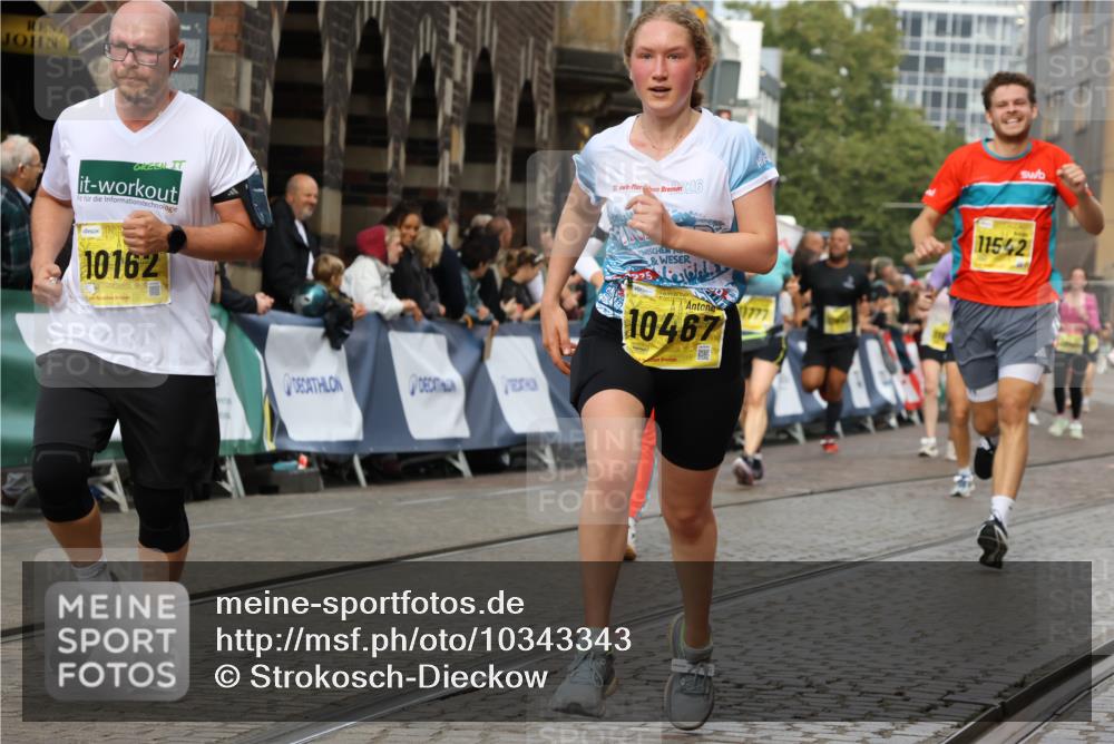 13.09.2026 - 21. swb-Marathon Bremen Strokosch-Dieckow http://msf.ph/oto/10343343 13.09.2026 10:51:54 Ziel 10162, 10281, 10334, 10348, 10467, 10544, 10763, 10825, 10862, 10984, 11145, 11273, 11787, 12329, 12424, 12548, 13631, 10218, 10588, 11277, 11285, 11376, 11487, 11555, 11869, 11877 meine-sportfotos.de