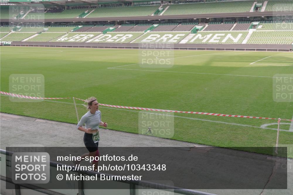13.09.2026 - 21. swb-Marathon Bremen Michael Burmester http://msf.ph/oto/10343348 13.09.2026 13:27:47 Laufen im Stadion 111, 186, 357, 364, 390, 478, 597, 726, 829, 833, 888, 925, 1077, 1220, 1298, 1325, 1412, 1496, 1608, 1700, 1741, 1769, 1958, 1961, 1984, 2236, 2273, 2309, 2388, 2404, 2428, 2472, 2502, 2507, 2542, 2574, 2576, 2582, 2725, 2743, 2748, 2817, 2875, 2876, 2923, 2965, 3045, 3050, 3061, 3073, 3084, 3154, 3184, 3219, 3540, 3589, 3592, 3629, 3694, 3756, 3826, 3853, 3885, 3907, 3978, 4108, 4238, 4457, 4660 meine-sportfotos.de