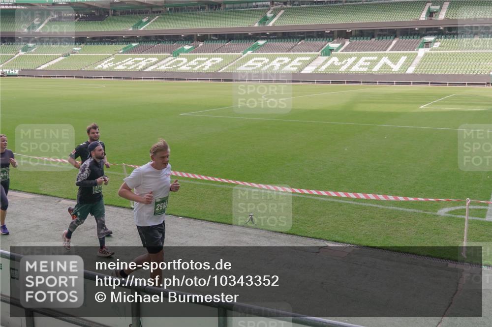 13.09.2026 - 21. swb-Marathon Bremen Michael Burmester http://msf.ph/oto/10343352 13.09.2026 13:27:48 Laufen im Stadion 111, 186, 357, 364, 390, 478, 597, 726, 829, 833, 888, 925, 1077, 1220, 1298, 1325, 1412, 1496, 1608, 1700, 1741, 1769, 1958, 1961, 1984, 2236, 2273, 2309, 2388, 2404, 2428, 2472, 2502, 2507, 2542, 2574, 2576, 2582, 2725, 2743, 2748, 2817, 2875, 2876, 2923, 2965, 3045, 3050, 3061, 3073, 3084, 3154, 3184, 3219, 3540, 3589, 3592, 3629, 3694, 3756, 3826, 3853, 3885, 3907, 3978, 4108, 4238, 4457, 4660 meine-sportfotos.de