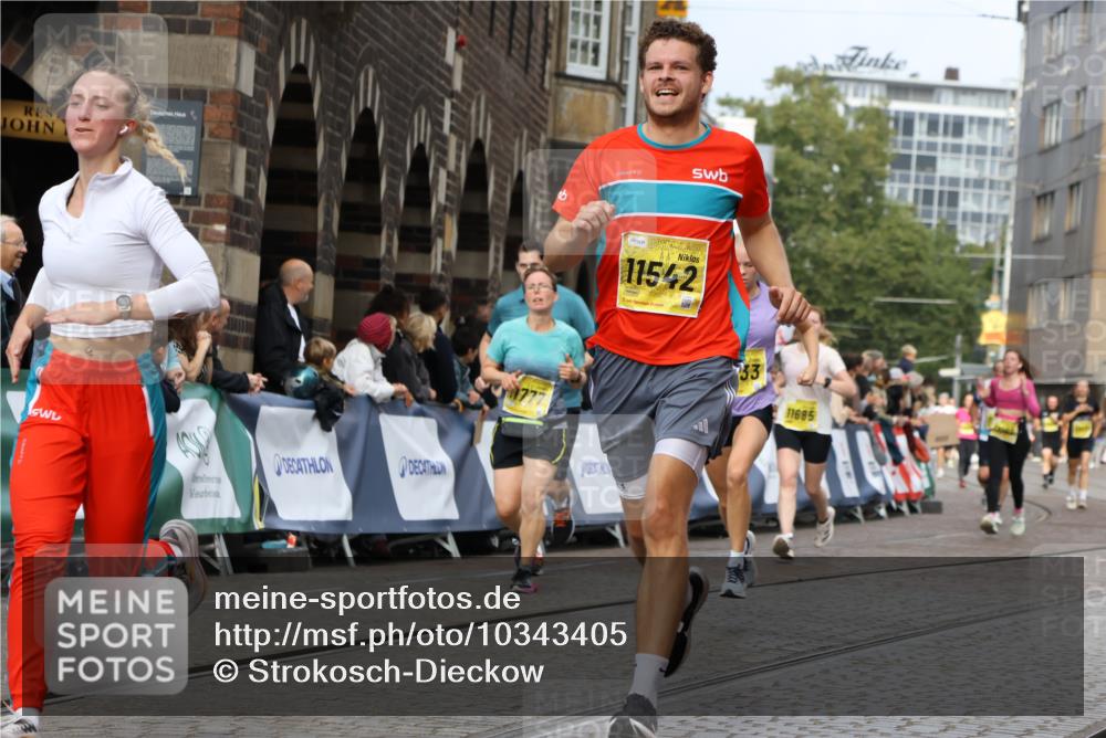 13.09.2026 - 21. swb-Marathon Bremen Strokosch-Dieckow http://msf.ph/oto/10343405 13.09.2026 10:51:55 Ziel 10162, 10281, 10334, 10348, 10467, 10544, 10763, 10862, 11145, 11273, 11542, 11787, 12329, 12424, 13631, 10218, 10588, 11277, 11285, 11376, 11487, 11555, 11869, 11877 meine-sportfotos.de