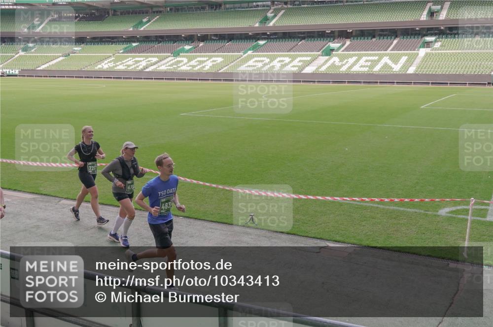 13.09.2026 - 21. swb-Marathon Bremen Michael Burmester http://msf.ph/oto/10343413 13.09.2026 13:27:58 Laufen im Stadion 111, 186, 220, 357, 364, 390, 478, 597, 726, 829, 833, 888, 925, 1079, 1220, 1298, 1325, 1412, 1496, 1608, 1700, 1741, 1769, 1958, 1961, 1984, 2236, 2273, 2309, 2365, 2388, 2404, 2428, 2472, 2502, 2507, 2542, 2574, 2582, 2593, 2725, 2743, 2748, 2875, 2876, 2923, 2965, 3045, 3050, 3061, 3073, 3084, 3154, 3184, 3219, 3540, 3589, 3592, 3694, 3756, 3826, 3853, 3885, 3907, 3978, 4108, 4238, 4457, 4660 meine-sportfotos.de