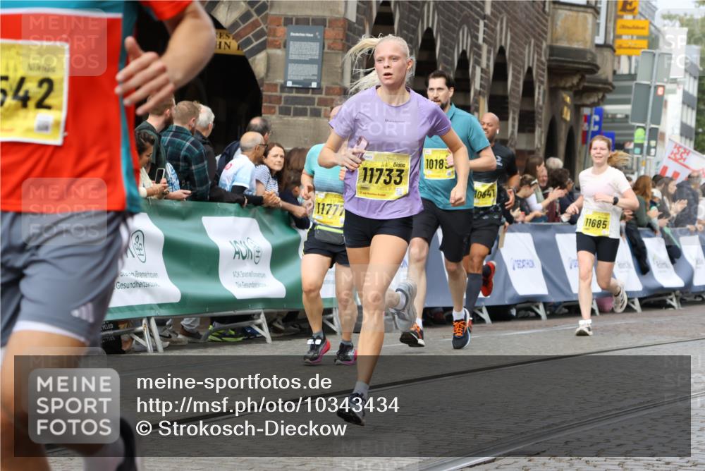 13.09.2026 - 21. swb-Marathon Bremen Strokosch-Dieckow http://msf.ph/oto/10343434 13.09.2026 10:51:57 Ziel 10162, 10281, 10334, 10348, 10467, 10544, 10763, 11145, 11273, 11542, 11733, 11787, 12329, 12424, 13631, 10218, 10588, 11285, 11376, 11487, 11555, 11869, 11877 meine-sportfotos.de
