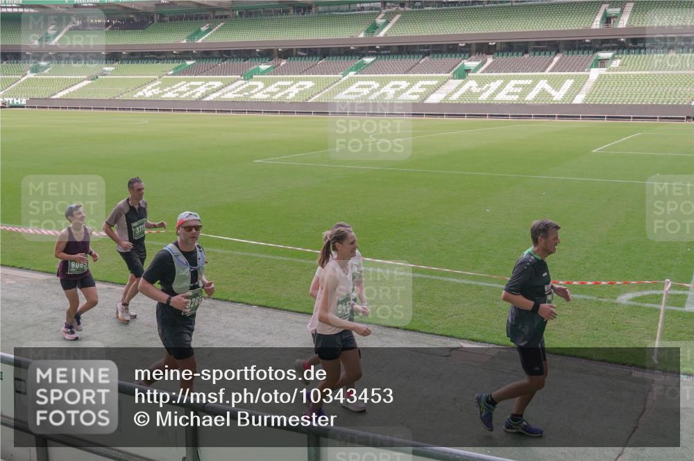13.09.2026 - 21. swb-Marathon Bremen Michael Burmester http://msf.ph/oto/10343453 13.09.2026 13:28:05 Laufen im Stadion 111, 186, 220, 357, 364, 390, 478, 597, 726, 829, 888, 925, 1079, 1220, 1298, 1325, 1412, 1496, 1608, 1700, 1741, 1769, 1777, 1958, 1961, 1984, 2236, 2309, 2365, 2388, 2404, 2472, 2502, 2507, 2542, 2574, 2582, 2593, 2725, 2743, 2748, 2868, 2875, 2876, 2923, 3045, 3050, 3061, 3073, 3084, 3154, 3184, 3219, 3540, 3589, 3592, 3595, 3694, 3756, 3798, 3826, 3853, 3885, 3907, 3978, 3987, 4108, 4238, 4457, 4660 meine-sportfotos.de