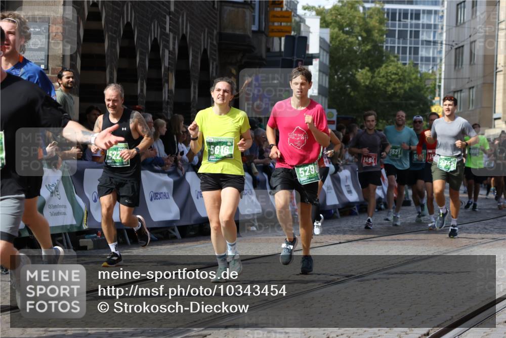13.09.2026 - 21. swb-Marathon Bremen Strokosch-Dieckow http://msf.ph/oto/10343454 13.09.2026 13:27:24 Ziel 531, 946, 1493, 1494, 2089, 2454, 3076, 3302, 3510, 3527, 4121, 4327, 4397, 4558, 4563, 5689, 5943, 6455, 6776, 7027, 7072, 7246, 7317, 7849, 8219, 9150, 9159, 9511, 9854, 9878, 10112, 323, 593, 857, 940, 1006, 1373, 1574, 2345, 2668, 3013, 3460, 3521, 4421, 5081, 5220, 5290, 5358, 5557, 5616, 6306, 7110 meine-sportfotos.de