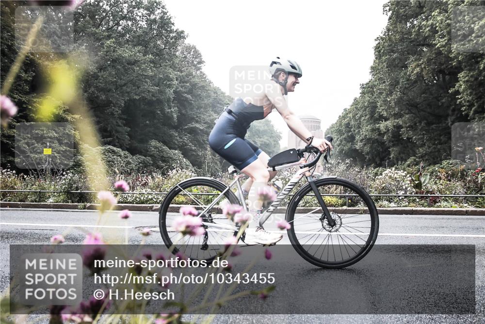 13.09.2026 - Stadtparktriathlon H.Heesch http://msf.ph/oto/10343455 13.09.2026 10:20:54 Radfahren 428, 429, 460, 462 meine-sportfotos.de