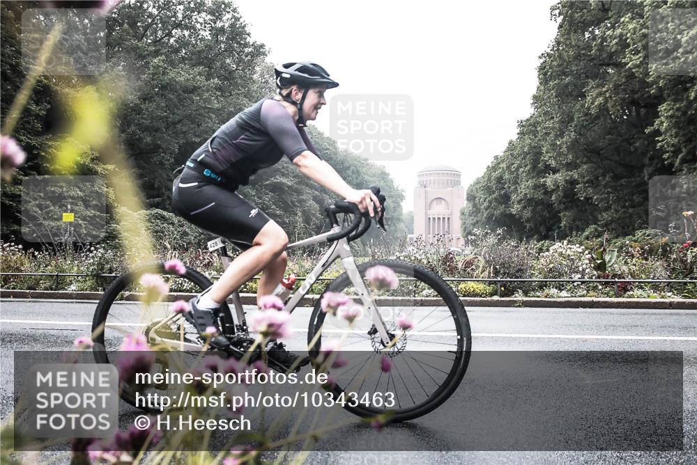 13.09.2026 - Stadtparktriathlon H.Heesch http://msf.ph/oto/10343463 13.09.2026 10:20:56 Radfahren 354, 357, 428, 429 meine-sportfotos.de