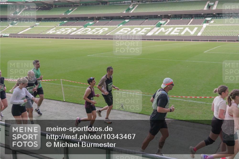 13.09.2026 - 21. swb-Marathon Bremen Michael Burmester http://msf.ph/oto/10343467 13.09.2026 13:28:06 Laufen im Stadion 111, 186, 220, 357, 364, 390, 478, 597, 726, 829, 888, 925, 1079, 1220, 1298, 1325, 1412, 1496, 1608, 1700, 1741, 1769, 1777, 1958, 1961, 1984, 2236, 2309, 2365, 2388, 2404, 2472, 2502, 2507, 2542, 2574, 2582, 2593, 2725, 2743, 2748, 2868, 2875, 2876, 2923, 2991, 3045, 3050, 3061, 3073, 3084, 3154, 3184, 3219, 3540, 3589, 3592, 3595, 3694, 3756, 3798, 3826, 3853, 3885, 3907, 3978, 3987, 4108, 4238, 4457, 4660 meine-sportfotos.de