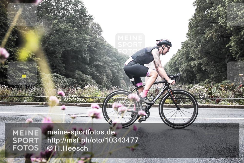 13.09.2026 - Stadtparktriathlon H.Heesch http://msf.ph/oto/10343477 13.09.2026 10:20:59 Radfahren 298, 354, 357, 386, 428 meine-sportfotos.de