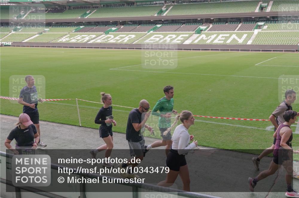 13.09.2026 - 21. swb-Marathon Bremen Michael Burmester http://msf.ph/oto/10343479 13.09.2026 13:28:08 Laufen im Stadion 111, 186, 220, 357, 364, 478, 597, 726, 829, 888, 925, 1079, 1220, 1298, 1325, 1412, 1496, 1608, 1700, 1741, 1769, 1777, 1958, 1961, 1984, 2236, 2309, 2365, 2388, 2404, 2472, 2502, 2507, 2542, 2574, 2582, 2593, 2725, 2743, 2748, 2868, 2875, 2876, 2923, 2991, 3045, 3050, 3061, 3073, 3154, 3184, 3219, 3540, 3589, 3592, 3595, 3678, 3694, 3756, 3798, 3826, 3853, 3885, 3907, 3978, 3987, 4108, 4238, 4457, 4660 meine-sportfotos.de