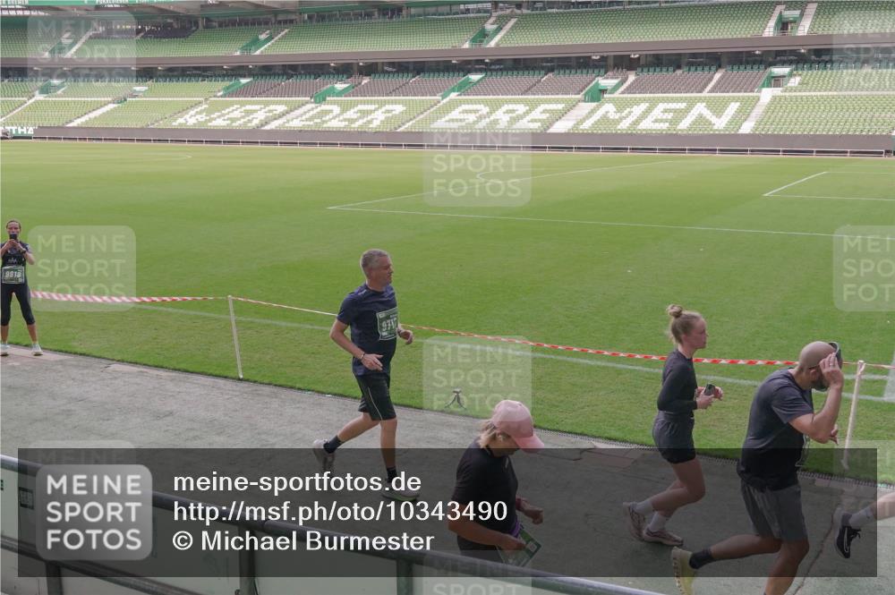 13.09.2026 - 21. swb-Marathon Bremen Michael Burmester http://msf.ph/oto/10343490 13.09.2026 13:28:09 Laufen im Stadion 111, 186, 220, 357, 364, 478, 597, 726, 829, 888, 925, 1079, 1220, 1298, 1325, 1412, 1496, 1608, 1700, 1741, 1769, 1777, 1958, 1961, 1984, 2236, 2309, 2365, 2388, 2404, 2472, 2502, 2507, 2542, 2574, 2582, 2593, 2725, 2743, 2748, 2868, 2875, 2876, 2923, 2991, 3045, 3050, 3061, 3073, 3154, 3184, 3219, 3540, 3589, 3592, 3595, 3678, 3694, 3756, 3798, 3826, 3853, 3885, 3907, 3978, 3987, 4108, 4238, 4457, 4660 meine-sportfotos.de