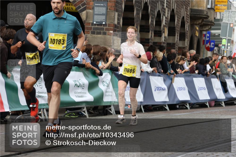 13.09.2026 - 21. swb-Marathon Bremen Strokosch-Dieckow http://msf.ph/oto/10343496 13.09.2026 10:51:58 Ziel 10162, 10281, 10334, 10348, 10467, 10763, 11145, 11273, 11542, 11733, 11787, 12329, 12424, 13631, 10588, 11376, 11487, 11555, 11869, 11877, 13578 meine-sportfotos.de