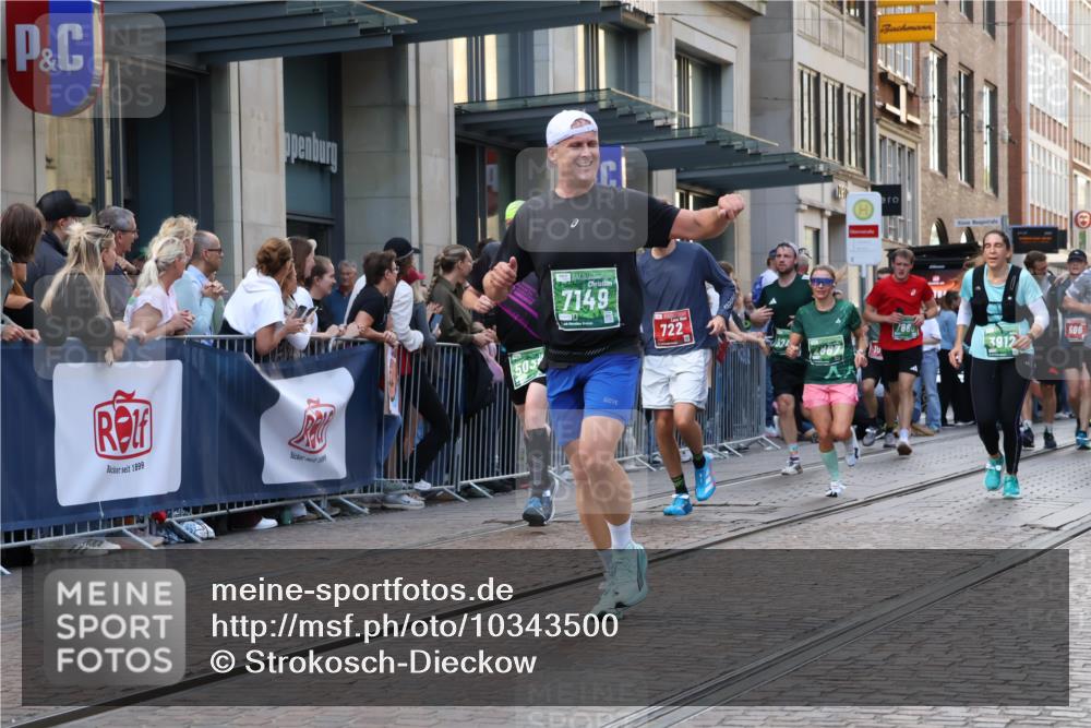13.09.2026 - 21. swb-Marathon Bremen Strokosch-Dieckow http://msf.ph/oto/10343500 13.09.2026 13:28:56 Ziel 132, 303, 394, 565, 596, 651, 687, 745, 1274, 1365, 1387, 1545, 1823, 2023, 2070, 2301, 2867, 2957, 3258, 3796, 3846, 3912, 3938, 4541, 4590, 5036, 5225, 6030, 6103, 7013, 7149, 7361, 7631, 7860, 8007, 8009, 8066, 8099, 8277, 8338, 8675, 9249, 9661, 9889, 10128, 430, 613, 722, 725, 936, 1014, 1688, 1914, 2223, 2276, 2378, 2851, 2891, 3348, 3419, 3444, 3665, 3938, 4102, 4564, 5267, 6914, 6957, 7263, 7527, 8938, 9176, 13012 meine-sportfotos.de