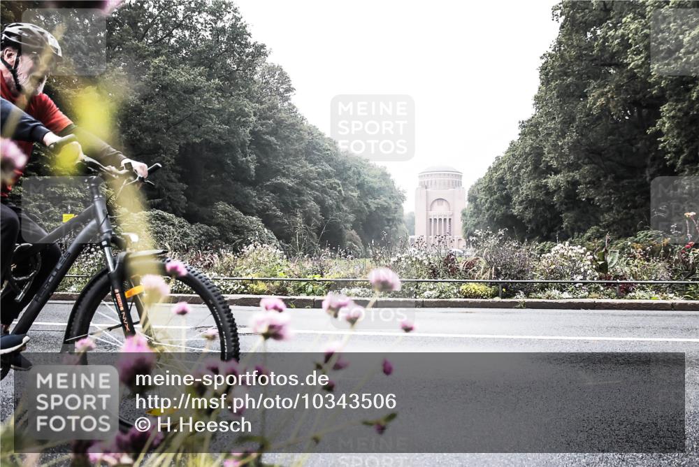 13.09.2026 - Stadtparktriathlon H.Heesch http://msf.ph/oto/10343506 13.09.2026 10:21:10 Radfahren 277, 398 meine-sportfotos.de