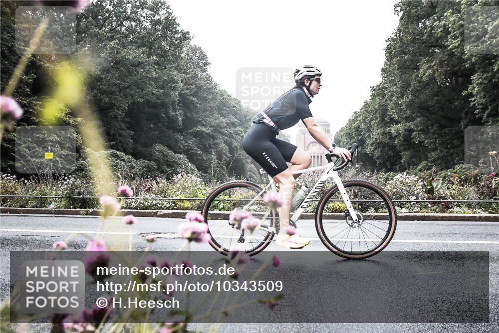 13.09.2026 - Stadtparktriathlon H.Heesch http://msf.ph/oto/10343509 13.09.2026 10:21:11 Radfahren 277, 398 meine-sportfotos.de
