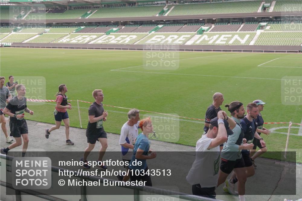 13.09.2026 - 21. swb-Marathon Bremen Michael Burmester http://msf.ph/oto/10343513 13.09.2026 13:28:13 Laufen im Stadion 111, 186, 220, 357, 364, 478, 597, 726, 729, 829, 888, 925, 1079, 1220, 1298, 1325, 1384, 1412, 1496, 1608, 1700, 1741, 1769, 1777, 1958, 1961, 1984, 2236, 2365, 2388, 2404, 2472, 2502, 2507, 2542, 2574, 2593, 2725, 2743, 2748, 2862, 2868, 2875, 2876, 2923, 2924, 2991, 3045, 3050, 3061, 3073, 3154, 3184, 3219, 3321, 3540, 3589, 3592, 3594, 3595, 3678, 3694, 3756, 3798, 3826, 3853, 3885, 3907, 3978, 3987, 4108, 4238, 4457, 4660 meine-sportfotos.de
