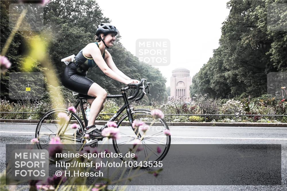 13.09.2026 - Stadtparktriathlon H.Heesch http://msf.ph/oto/10343535 13.09.2026 10:21:26 Radfahren 220, 294, 296, 331, 358, 363, 392, 413 meine-sportfotos.de