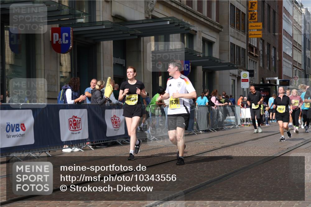 13.09.2026 - 21. swb-Marathon Bremen Strokosch-Dieckow http://msf.ph/oto/10343556 13.09.2026 11:08:48 Ziel 10217, 10314, 10321, 10455, 10570, 10599, 10630, 10686, 10983, 11011, 11053, 11074, 11091, 11138, 11304, 11531, 11578, 11764, 11812, 11905, 11987, 12155, 12192, 12337, 12438, 12491, 12554, 10229, 10399, 10469, 10599, 10609, 11065, 11358, 11421, 11434, 11678, 11710, 11718, 11834, 11888, 11968, 12162, 12256, 12353, 12410, 12516, 12517 meine-sportfotos.de