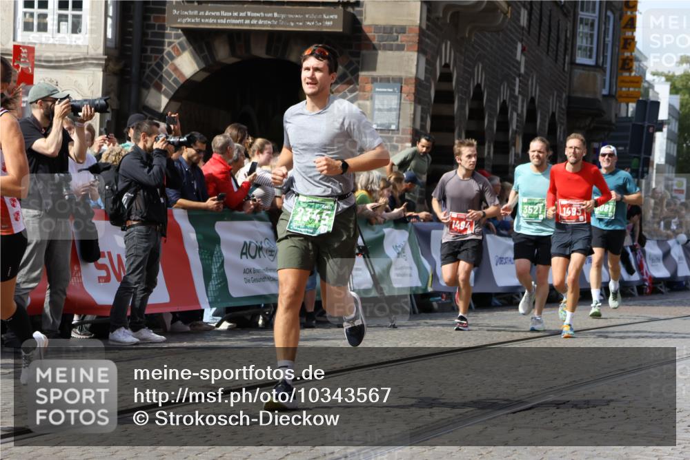 13.09.2026 - 21. swb-Marathon Bremen Strokosch-Dieckow http://msf.ph/oto/10343567 13.09.2026 13:27:29 Ziel 1493, 1494, 2454, 3273, 4121, 4397, 4558, 4563, 5689, 6071, 6288, 6776, 7027, 7072, 7849, 8219, 9159, 9343, 9511, 9760, 9854, 9878, 10112, 10113, 323, 857, 940, 1006, 1932, 2668, 2686, 3013, 3460, 3521, 3970, 4421, 4496, 4593, 5081, 5557, 6067, 7358, 9727 meine-sportfotos.de