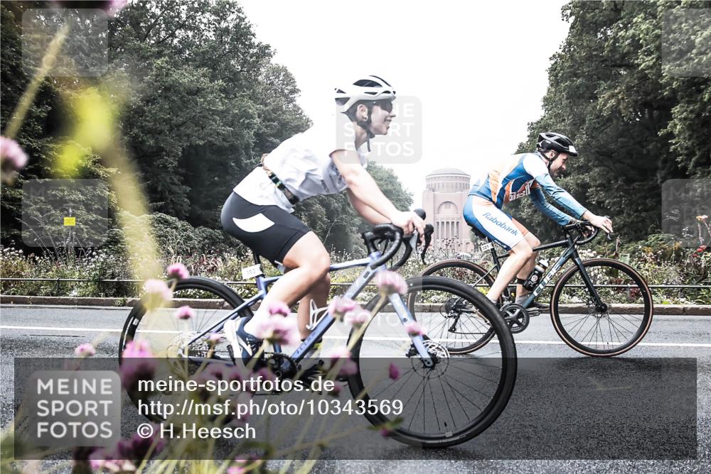 13.09.2026 - Stadtparktriathlon H.Heesch http://msf.ph/oto/10343569 13.09.2026 10:21:34 Radfahren 239, 268, 303, 304, 321, 326, 401, 410 meine-sportfotos.de