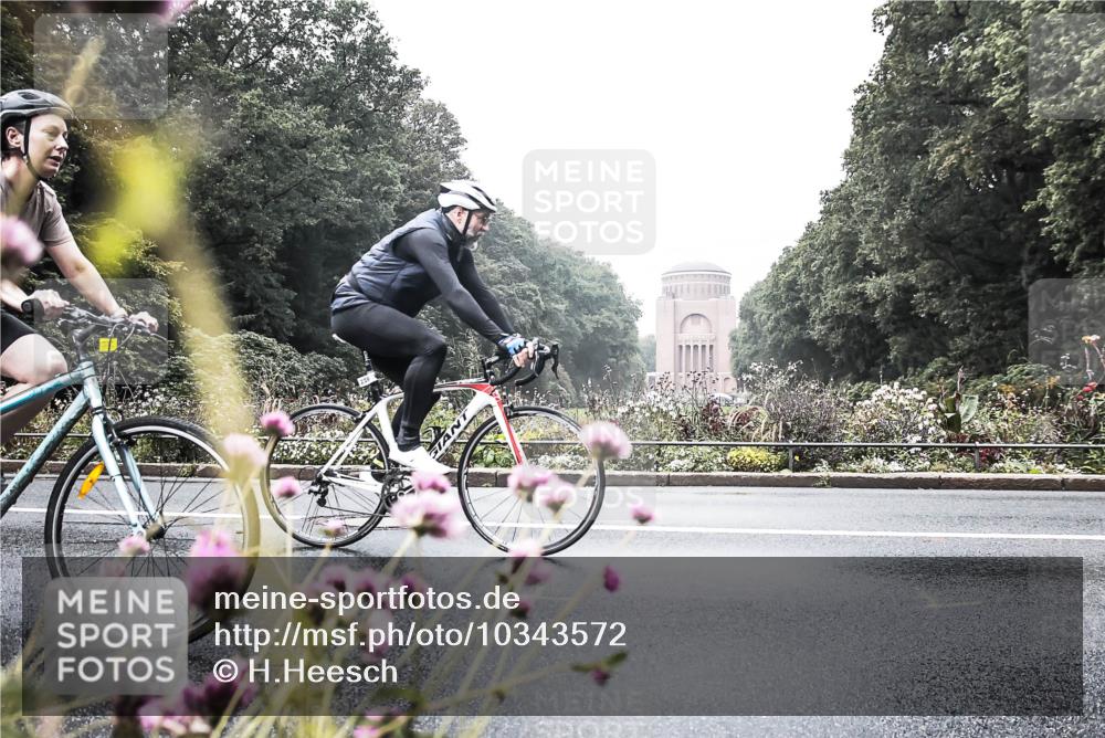 13.09.2026 - Stadtparktriathlon H.Heesch http://msf.ph/oto/10343572 13.09.2026 10:21:36 Radfahren 239, 268, 303, 304, 321, 401, 410 meine-sportfotos.de