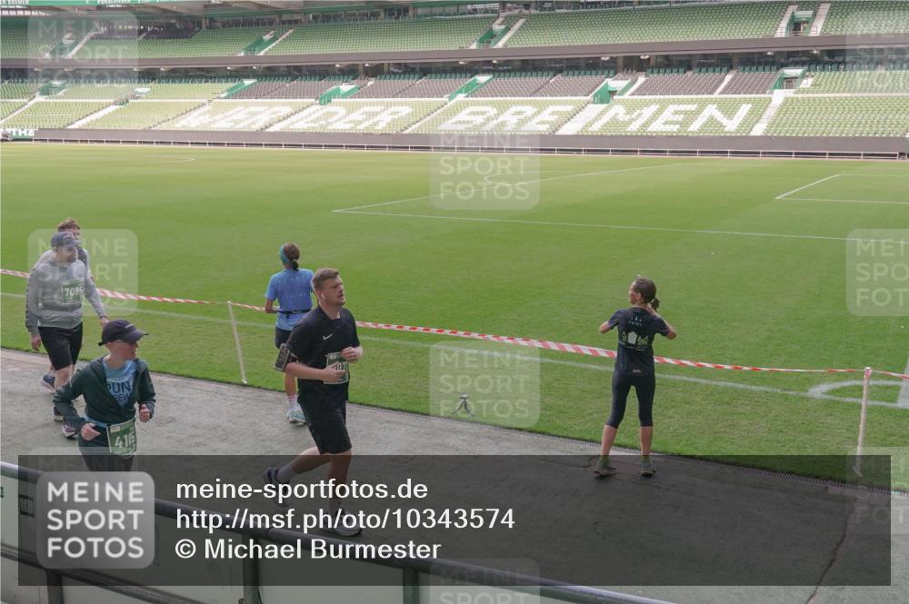 13.09.2026 - 21. swb-Marathon Bremen Michael Burmester http://msf.ph/oto/10343574 13.09.2026 13:28:22 Laufen im Stadion 111, 186, 220, 357, 364, 422, 478, 597, 685, 726, 729, 829, 888, 925, 986, 1079, 1220, 1298, 1325, 1384, 1412, 1496, 1608, 1615, 1700, 1741, 1769, 1777, 1958, 1961, 1984, 2236, 2326, 2365, 2404, 2472, 2502, 2507, 2574, 2593, 2725, 2743, 2748, 2862, 2868, 2875, 2876, 2923, 2924, 2991, 3020, 3045, 3050, 3061, 3073, 3154, 3184, 3219, 3238, 3321, 3361, 3540, 3589, 3592, 3594, 3595, 3678, 3694, 3755, 3756, 3798, 3826, 3853, 3885, 3907, 3953, 3978, 3987, 4108, 4238, 4457, 4660 meine-sportfotos.de