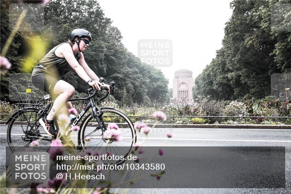 13.09.2026 - Stadtparktriathlon H.Heesch http://msf.ph/oto/10343580 13.09.2026 10:21:43 Radfahren 242, 256, 457, 461 meine-sportfotos.de