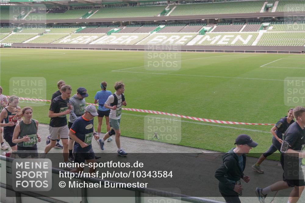 13.09.2026 - 21. swb-Marathon Bremen Michael Burmester http://msf.ph/oto/10343584 13.09.2026 13:28:23 Laufen im Stadion 111, 186, 220, 357, 364, 422, 478, 597, 685, 726, 729, 829, 888, 925, 986, 1079, 1220, 1298, 1325, 1384, 1412, 1496, 1608, 1615, 1741, 1769, 1777, 1958, 1961, 1984, 2236, 2326, 2365, 2404, 2472, 2502, 2507, 2574, 2593, 2725, 2743, 2748, 2862, 2868, 2875, 2876, 2923, 2924, 2991, 3020, 3045, 3050, 3061, 3073, 3154, 3184, 3219, 3238, 3274, 3321, 3361, 3589, 3592, 3594, 3595, 3678, 3694, 3755, 3756, 3798, 3826, 3853, 3885, 3907, 3953, 3978, 3987, 4108, 4238, 4457, 4660 meine-sportfotos.de