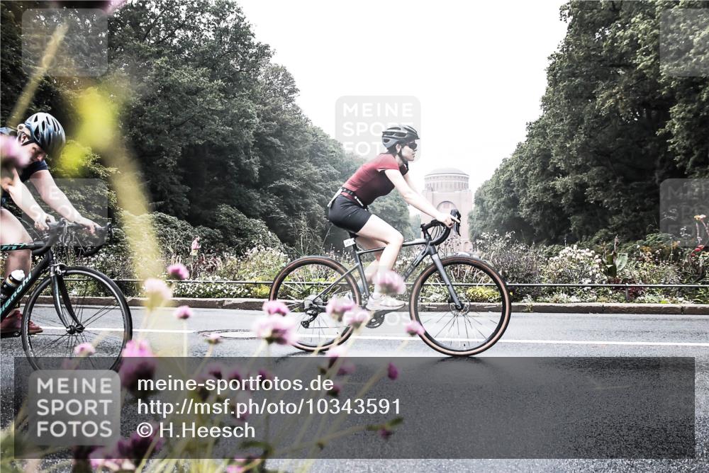 13.09.2026 - Stadtparktriathlon H.Heesch http://msf.ph/oto/10343591 13.09.2026 10:21:45 Radfahren 214, 242, 256, 271, 457, 461 meine-sportfotos.de