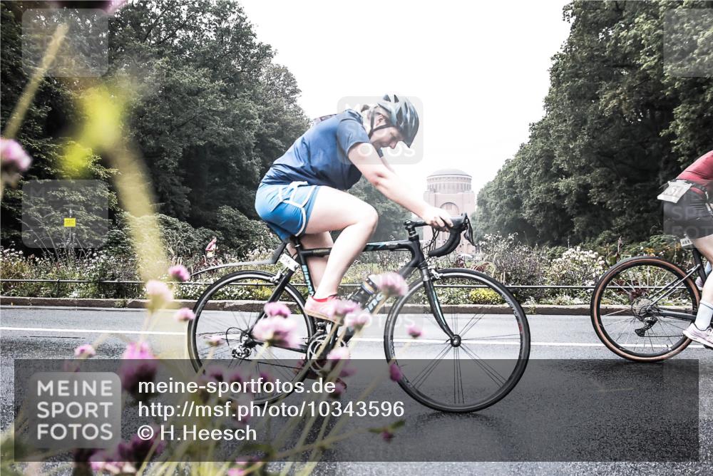 13.09.2026 - Stadtparktriathlon H.Heesch http://msf.ph/oto/10343596 13.09.2026 10:21:45 Radfahren 214, 242, 256, 271, 457, 461 meine-sportfotos.de