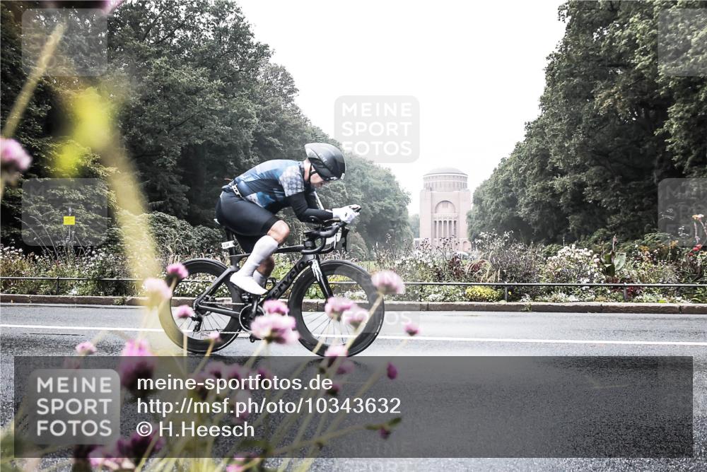 13.09.2026 - Stadtparktriathlon H.Heesch http://msf.ph/oto/10343632 13.09.2026 10:21:58 Radfahren 234, 371 meine-sportfotos.de