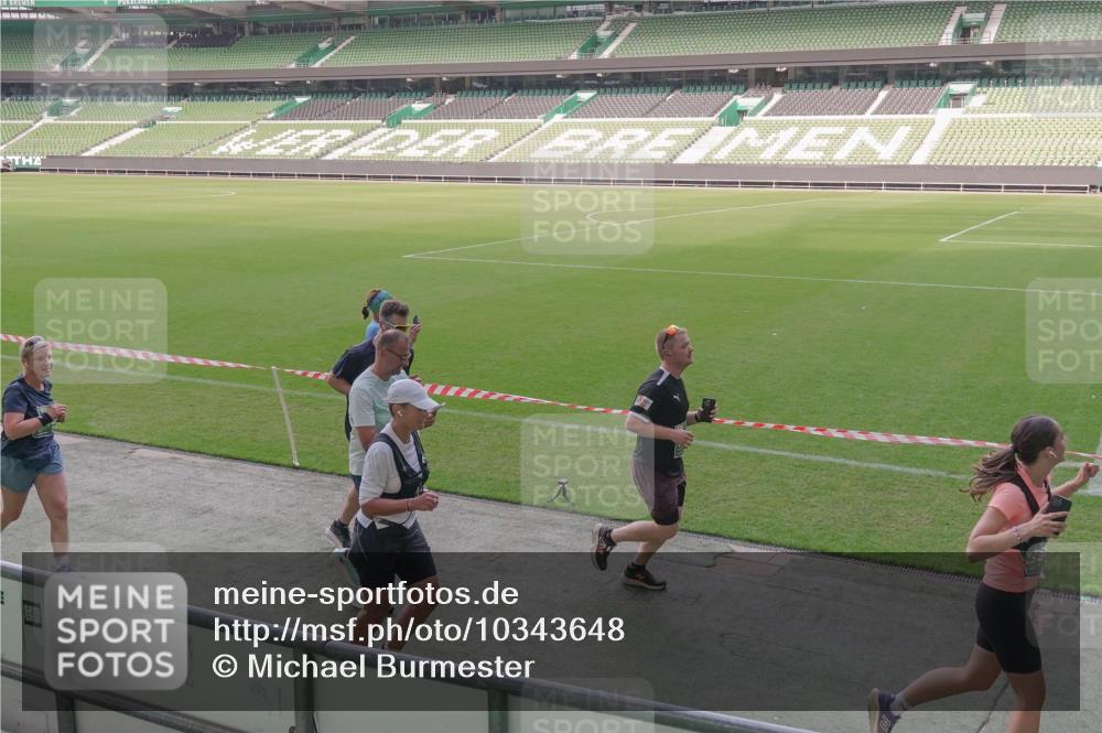 13.09.2026 - 21. swb-Marathon Bremen Michael Burmester http://msf.ph/oto/10343648 13.09.2026 13:28:30 Laufen im Stadion 111, 186, 220, 357, 422, 476, 478, 597, 685, 726, 729, 754, 829, 888, 925, 986, 1079, 1220, 1298, 1325, 1384, 1412, 1496, 1608, 1615, 1741, 1769, 1777, 1958, 1961, 1984, 2236, 2326, 2365, 2472, 2502, 2507, 2574, 2593, 2725, 2743, 2862, 2868, 2875, 2876, 2923, 2924, 2991, 3020, 3045, 3061, 3073, 3154, 3184, 3219, 3238, 3274, 3321, 3361, 3589, 3592, 3594, 3595, 3678, 3694, 3755, 3756, 3798, 3826, 3853, 3885, 3907, 3953, 3965, 3971, 3978, 3987, 4108, 4238, 4457, 4660 meine-sportfotos.de