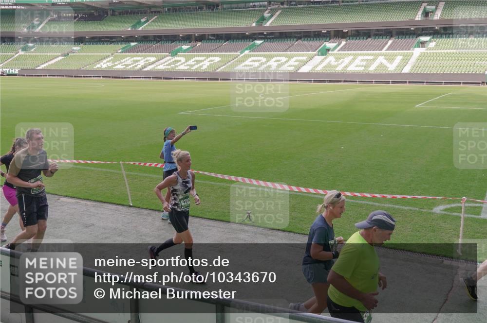 13.09.2026 - 21. swb-Marathon Bremen Michael Burmester http://msf.ph/oto/10343670 13.09.2026 13:28:32 Laufen im Stadion 111, 220, 357, 422, 476, 478, 597, 685, 726, 729, 754, 829, 888, 925, 986, 1079, 1220, 1298, 1325, 1384, 1412, 1496, 1608, 1615, 1741, 1769, 1777, 1958, 1961, 1984, 2236, 2326, 2365, 2472, 2502, 2507, 2574, 2593, 2725, 2743, 2862, 2868, 2875, 2876, 2923, 2924, 2991, 3020, 3045, 3061, 3073, 3154, 3184, 3219, 3238, 3274, 3321, 3361, 3589, 3592, 3594, 3595, 3678, 3694, 3755, 3798, 3826, 3853, 3885, 3907, 3953, 3965, 3971, 3978, 3987, 4011, 4108, 4238, 4457, 4660 meine-sportfotos.de