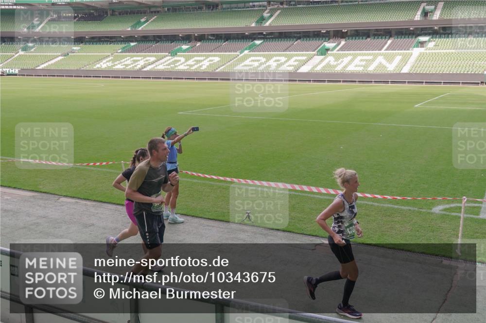 13.09.2026 - 21. swb-Marathon Bremen Michael Burmester http://msf.ph/oto/10343675 13.09.2026 13:28:32 Laufen im Stadion 111, 220, 357, 422, 476, 478, 597, 685, 726, 729, 754, 829, 888, 925, 986, 1079, 1220, 1298, 1325, 1384, 1412, 1496, 1608, 1615, 1741, 1769, 1777, 1958, 1961, 1984, 2236, 2326, 2365, 2472, 2502, 2507, 2574, 2593, 2725, 2743, 2862, 2868, 2875, 2876, 2923, 2924, 2991, 3020, 3045, 3061, 3073, 3154, 3184, 3219, 3238, 3274, 3321, 3361, 3589, 3592, 3594, 3595, 3678, 3694, 3755, 3798, 3826, 3853, 3885, 3907, 3953, 3965, 3971, 3978, 3987, 4011, 4108, 4238, 4457, 4660 meine-sportfotos.de