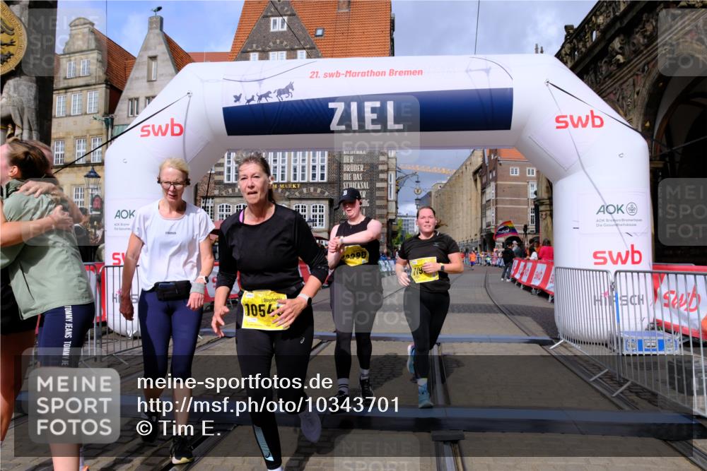 13.09.2026 - 21. swb-Marathon Bremen Tim E. http://msf.ph/oto/10343701 13.09.2026 11:13:50 Ziel 10484, 10545, 10883, 10889, 11084, 11392, 11670, 11954, 11999, 12280, 12460, 12521 meine-sportfotos.de
