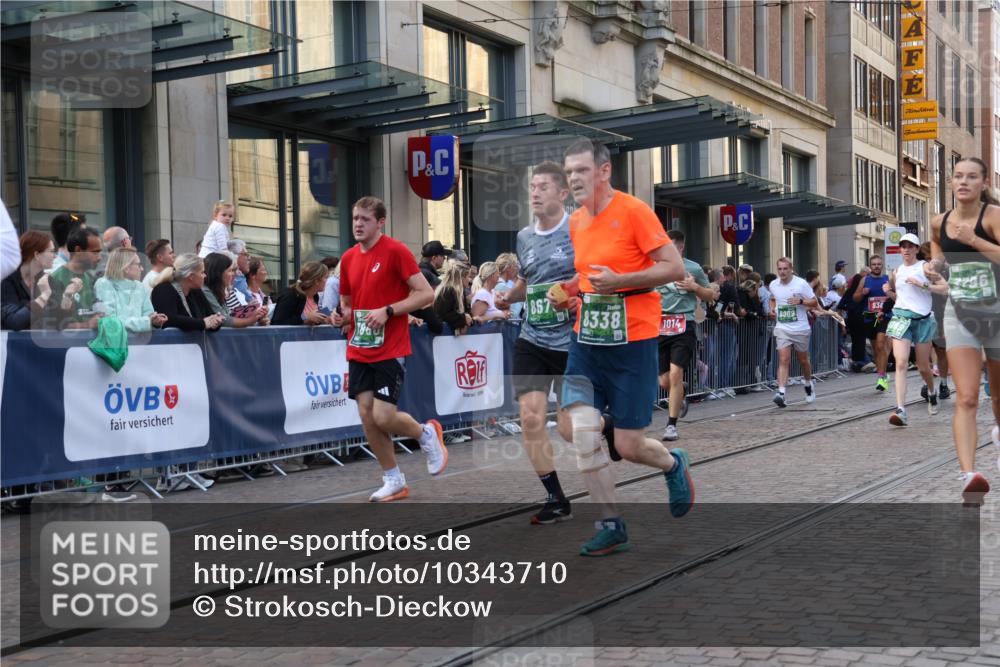 13.09.2026 - 21. swb-Marathon Bremen Strokosch-Dieckow http://msf.ph/oto/10343710 13.09.2026 13:29:01 Ziel 132, 303, 394, 596, 651, 745, 1083, 1365, 1387, 1545, 1823, 2023, 2070, 2301, 2742, 2867, 2957, 3258, 3721, 3796, 3846, 3912, 4541, 4590, 5036, 5599, 6030, 6103, 6499, 6690, 7013, 7149, 7361, 7631, 7649, 7860, 8007, 8009, 8066, 8099, 8277, 8338, 8675, 8831, 9249, 9661, 9889, 10128, 430, 565, 687, 722, 725, 936, 1014, 1274, 1688, 2223, 2276, 2378, 2851, 2891, 3348, 3419, 3444, 3665, 3938, 4102, 4590, 5225, 5267, 7263, 7527 meine-sportfotos.de