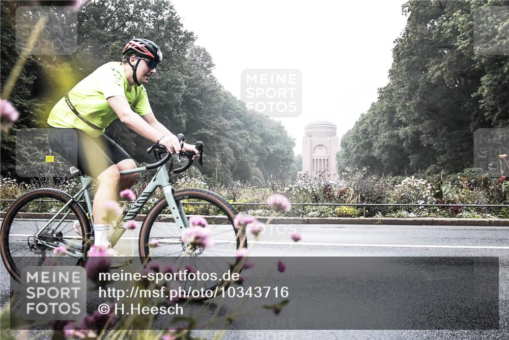 13.09.2026 - Stadtparktriathlon H.Heesch http://msf.ph/oto/10343716 13.09.2026 10:22:45 Radfahren 217, 285, 319, 339, 375, 431, 435, 442 meine-sportfotos.de