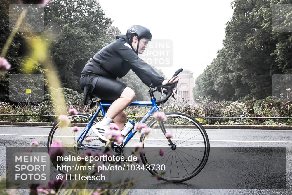 13.09.2026 - Stadtparktriathlon H.Heesch http://msf.ph/oto/10343730 13.09.2026 10:22:49 Radfahren 217, 339, 380, 387, 431, 442 meine-sportfotos.de