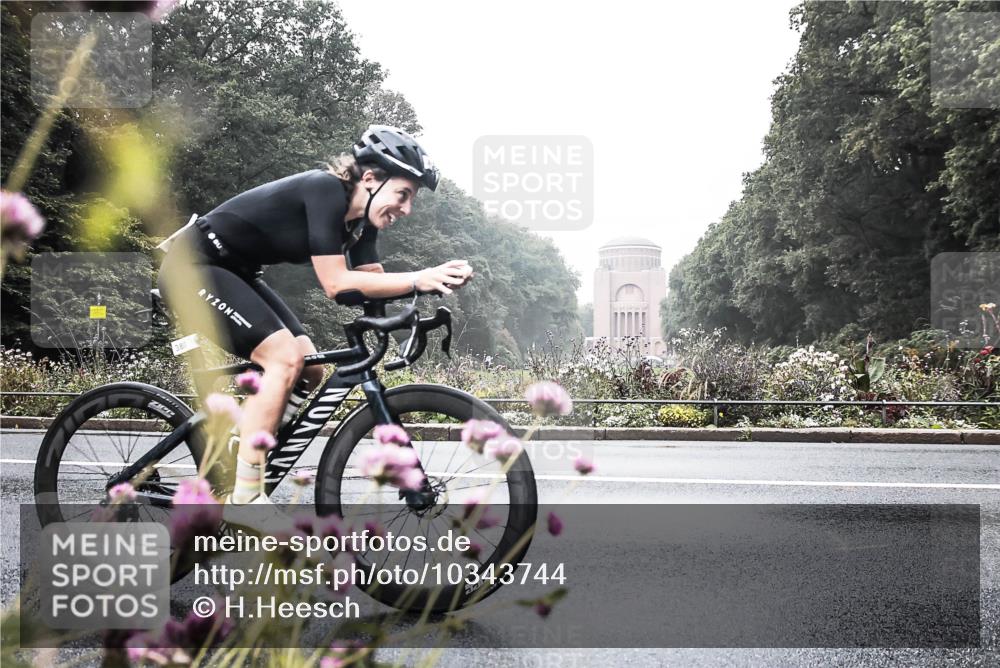 13.09.2026 - Stadtparktriathlon H.Heesch http://msf.ph/oto/10343744 13.09.2026 10:22:52 Radfahren 339, 380, 387, 431 meine-sportfotos.de