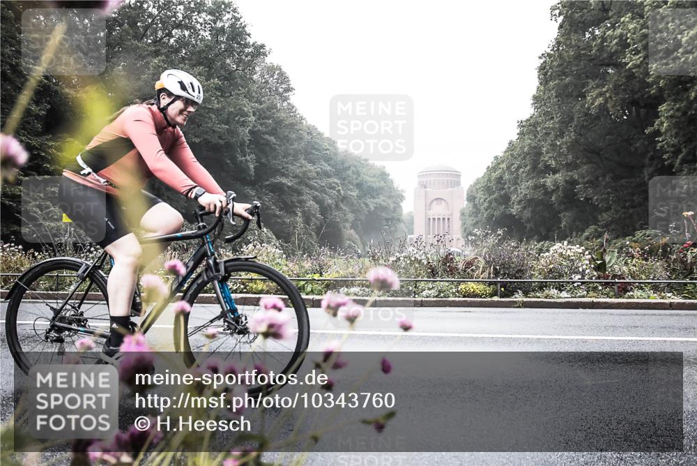 13.09.2026 - Stadtparktriathlon H.Heesch http://msf.ph/oto/10343760 13.09.2026 10:23:04 Radfahren 231, 362 meine-sportfotos.de