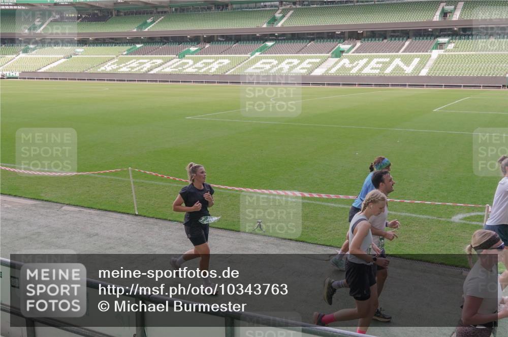 13.09.2026 - 21. swb-Marathon Bremen Michael Burmester http://msf.ph/oto/10343763 13.09.2026 13:28:45 Laufen im Stadion 111, 220, 357, 422, 476, 478, 597, 685, 726, 729, 754, 829, 888, 925, 986, 1079, 1220, 1298, 1325, 1384, 1496, 1608, 1615, 1741, 1769, 1777, 1958, 1984, 2236, 2326, 2365, 2436, 2472, 2502, 2574, 2593, 2740, 2743, 2862, 2868, 2876, 2924, 2991, 3020, 3061, 3073, 3129, 3154, 3219, 3238, 3274, 3321, 3361, 3589, 3594, 3595, 3605, 3678, 3694, 3755, 3758, 3798, 3826, 3853, 3885, 3907, 3953, 3965, 3971, 3978, 3987, 4011, 4108, 4238, 4457, 4660 meine-sportfotos.de