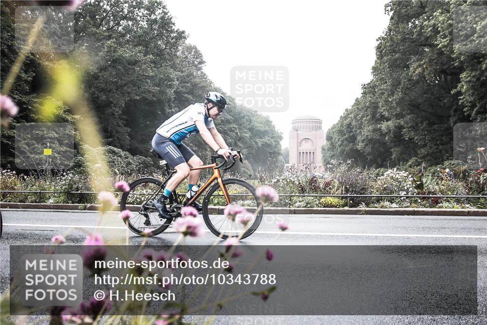 13.09.2026 - Stadtparktriathlon H.Heesch http://msf.ph/oto/10343788 13.09.2026 10:23:24 Radfahren 230, 341 meine-sportfotos.de