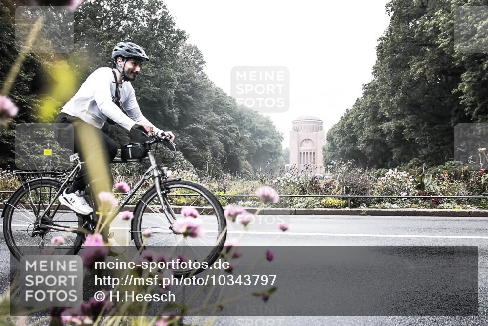 13.09.2026 - Stadtparktriathlon H.Heesch http://msf.ph/oto/10343797 13.09.2026 10:23:38 Radfahren 250 meine-sportfotos.de